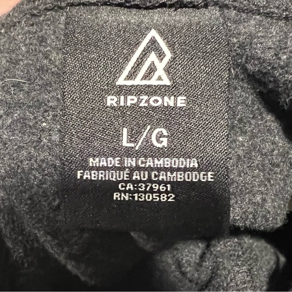 Men’s large RipZone black hoodie - Picture 2 of 2